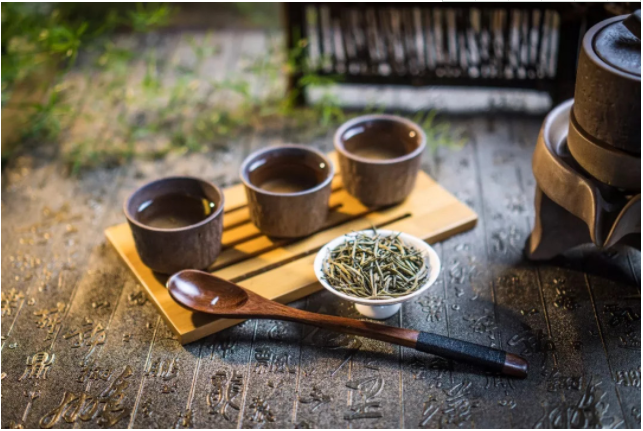 “茶艺师”跟“评茶员”有什么区别？科普一下吧。