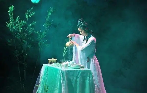 “茶艺师”跟“评茶员”有什么区别？科普一下吧。